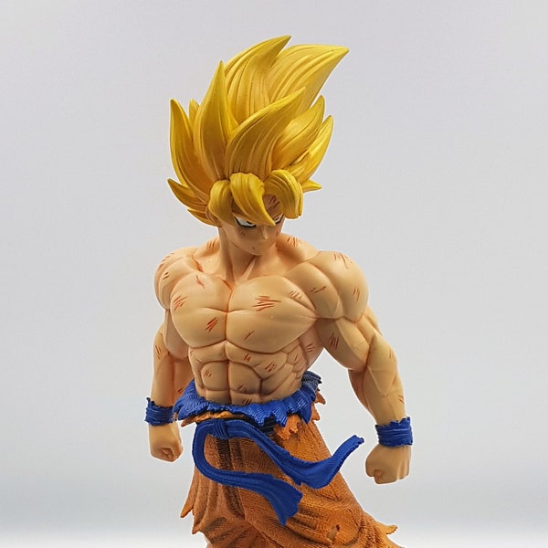 Dragon Ball Du Studio SSJ4 Goku Resin Statue
