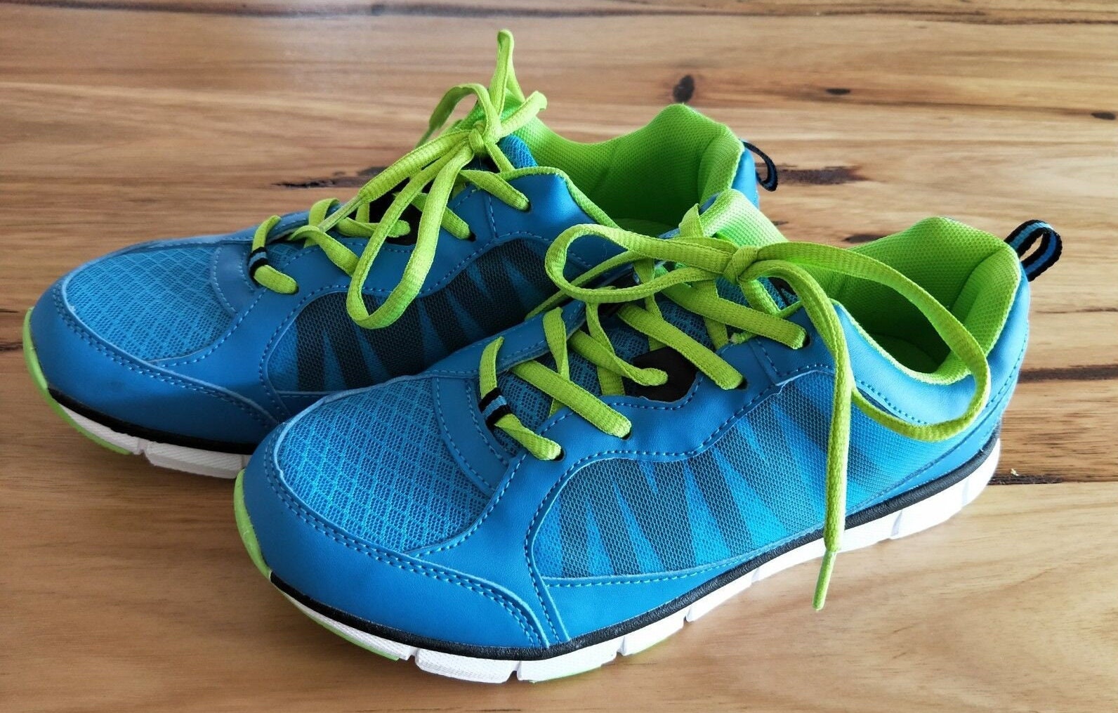 Crane running best sale shoes