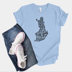 Chemise carte de la Finlande, t-shirt mandala hippie bohème, t-shirt souvenir finlandais, col rond SISU pour voyageurs, cadeau drapeau scandinave