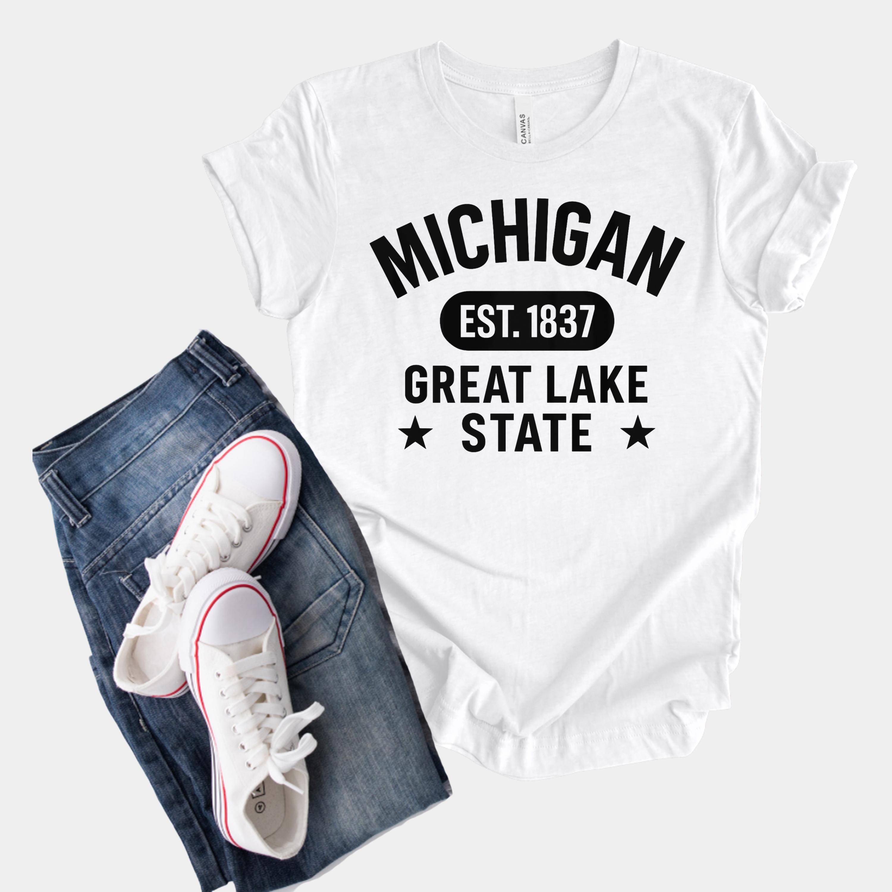 UP NORTH MICHIGAN Retro T-shirt, Great Lakes State Outfit, Mitten State Adventure Apparel, Summer Family Vacation Tee