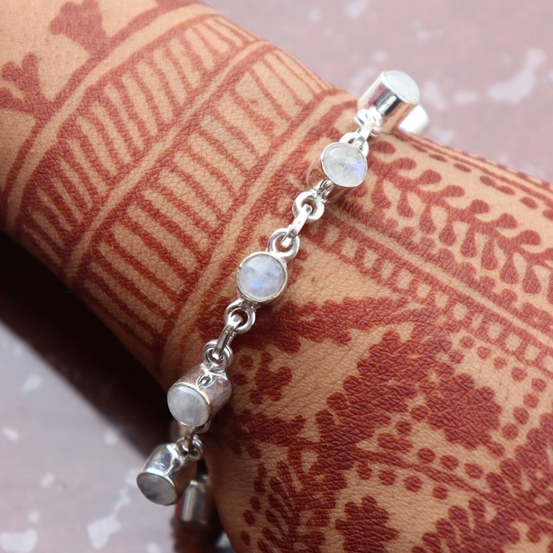 Maansteenarmband, 925 sterlingzilveren armband, handgemaakte armband, damessieraden, nieuwe collectie, cadeau voor haar afbeelding 1