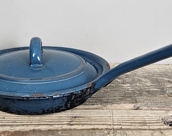 Cacerola vintage de esmalte azul con tapa, utensilios de cocina rústicos, olla para acampar, sartén de esmalte, decoración de cocina de granja, olla pequeña para cocinar