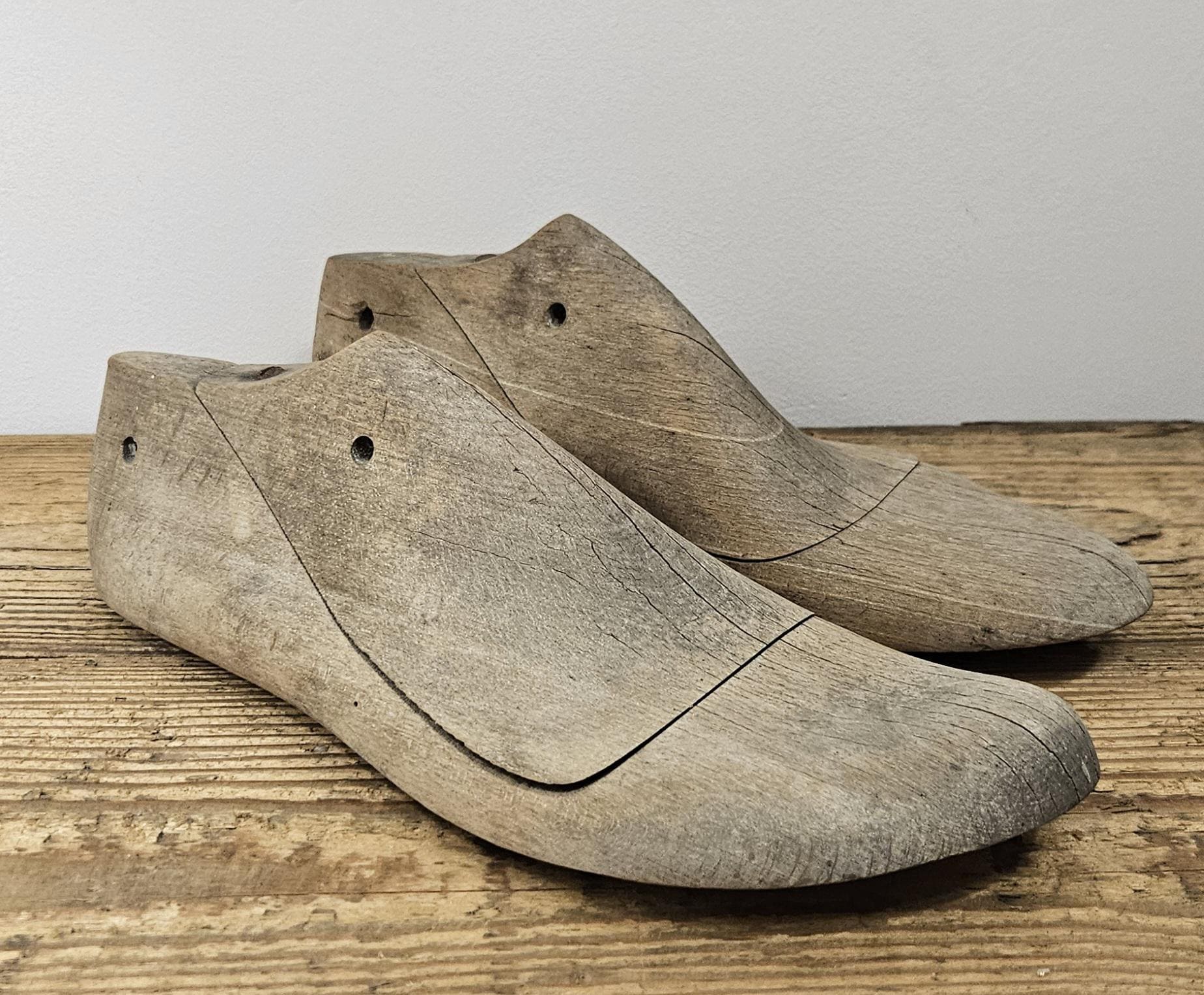 Anciennes formes a chaussures en bois Weston