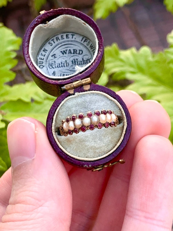 Antique Georgian Gold, Pearl & Garnet Ring - image 1
