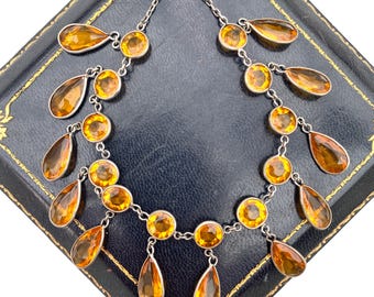 Collar antiguo Art Déco con festón de pasta de citrino