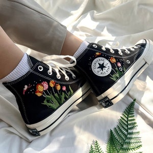 Embroidered Converse/Flower Converse/Embroidered Colorful Tulip Garden/Custom Converse High Tops Chuck Taylor 1970s Butterfly And Flower