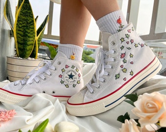 Converse High Tops/Embroidered Converse/Converse Custom Leaves/Converse Embroidery Chuck Taylor 1970s/Embroidered Sneakers Leaves And Hearts