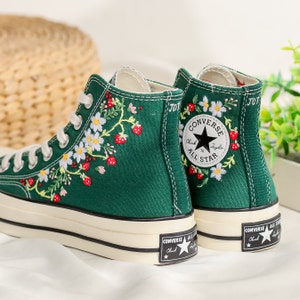 Customized Embroidered Converse Shoes, Daisy and Strawberry Embroidered Sneakers, Shoes Embroidery Strawberry and Flowers, Gift for Her