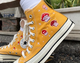 brown smiley face converse