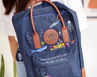 Sac à dos Fjallraven Bestickt, sac à dos brodé océan personnalisé, broderie Kanken Fjallraven baleine bleue, plongeur, méduse, cadeaux pour fille