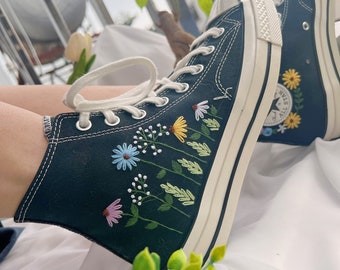 Bestickte Converse/Converse High Tops/benutzerdefinierte bunte Chrysantheme Garten/bestickte Sneakers/Converse Chuck Taylor 1970er Jahre Stickerei,