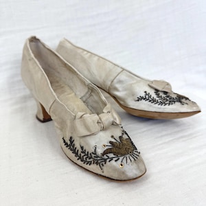 Antique Victorian Ladies Satin Shoes