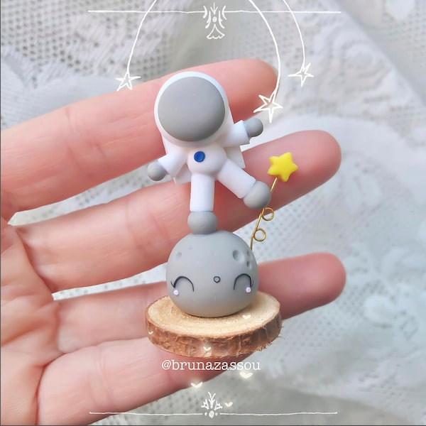 Figurine astronaute sur la lune ~ Figurine en argile ~ Figurine en argile polymère d’atterrissage sur la lune