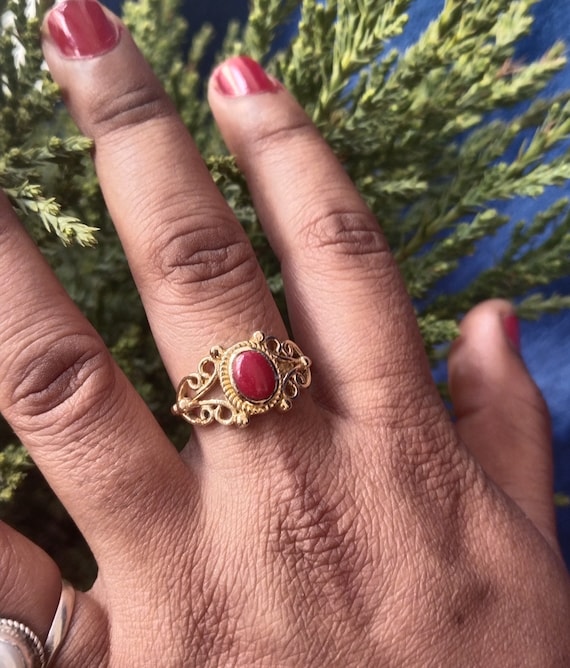 Red Coral Ring – 3.0 Carats – Revankar Vaibhav Jewellers