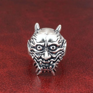 Samurai Oni Mask Ring – Gothic Warrior Demon Ring for Men, Silver Japanese Inspired Statement Ring, Bold Jewelry, Halloween Gifts.