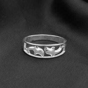 Dolphin Gold Ring, Animal Cutout Ring, Silver Ocean Lover Jewelry, Cute Dolphin Band, Nautical Gift for Her, Halloween Gifts.