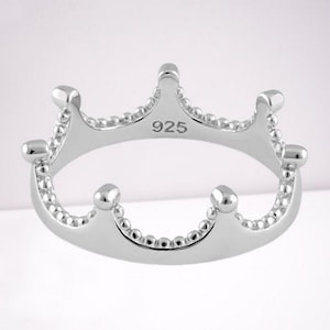 Minimalist Crown Ring for Women – Princess Style Jewelry Gift, Christmas Jewelry, halloween Gifts