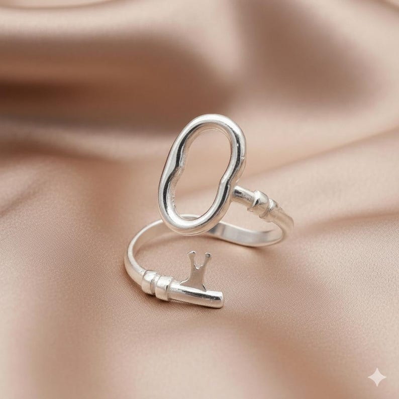 Chaveiro de prata antigo, chaveiro ajustável em formato de chave, chaveiro feminino empilhável, chaveiro aberto estilo rock, presente de Natal imagem 8