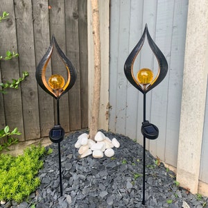 2 Garden Solar Lights