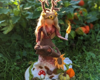 Goddess made of felt for the Mabon festival, felt figure made by hand, Thanksgiving, seasonal table autumn