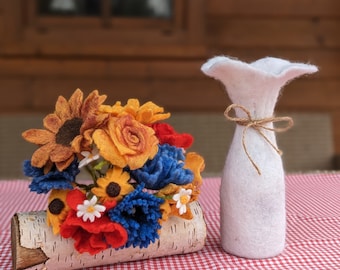 Felted flower vase, vase made of felt wool, wet felted, felt vase for flowers, handmade
