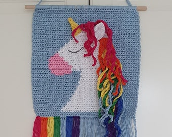 Eenhoorn/unicorn wandhanger/wanddecoratie gehaakt, leuk voor de babykamer/kinderkamer newborn baby peuter kleuter kind regenboog kleuren