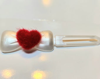 VALENTINE dog hair clip - 4.5cm pearly white bow clip with fluffy red heart