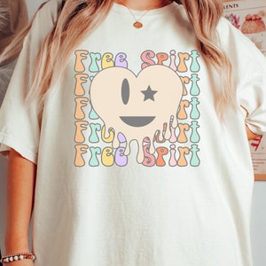 Melty Smiley Face, Trippy Smiley Face, Smiley Face Tee, Melting Smiley Face T-shirt Retro Smile Tee Happy Tshirt Free Spirit Stay Groovy Tee