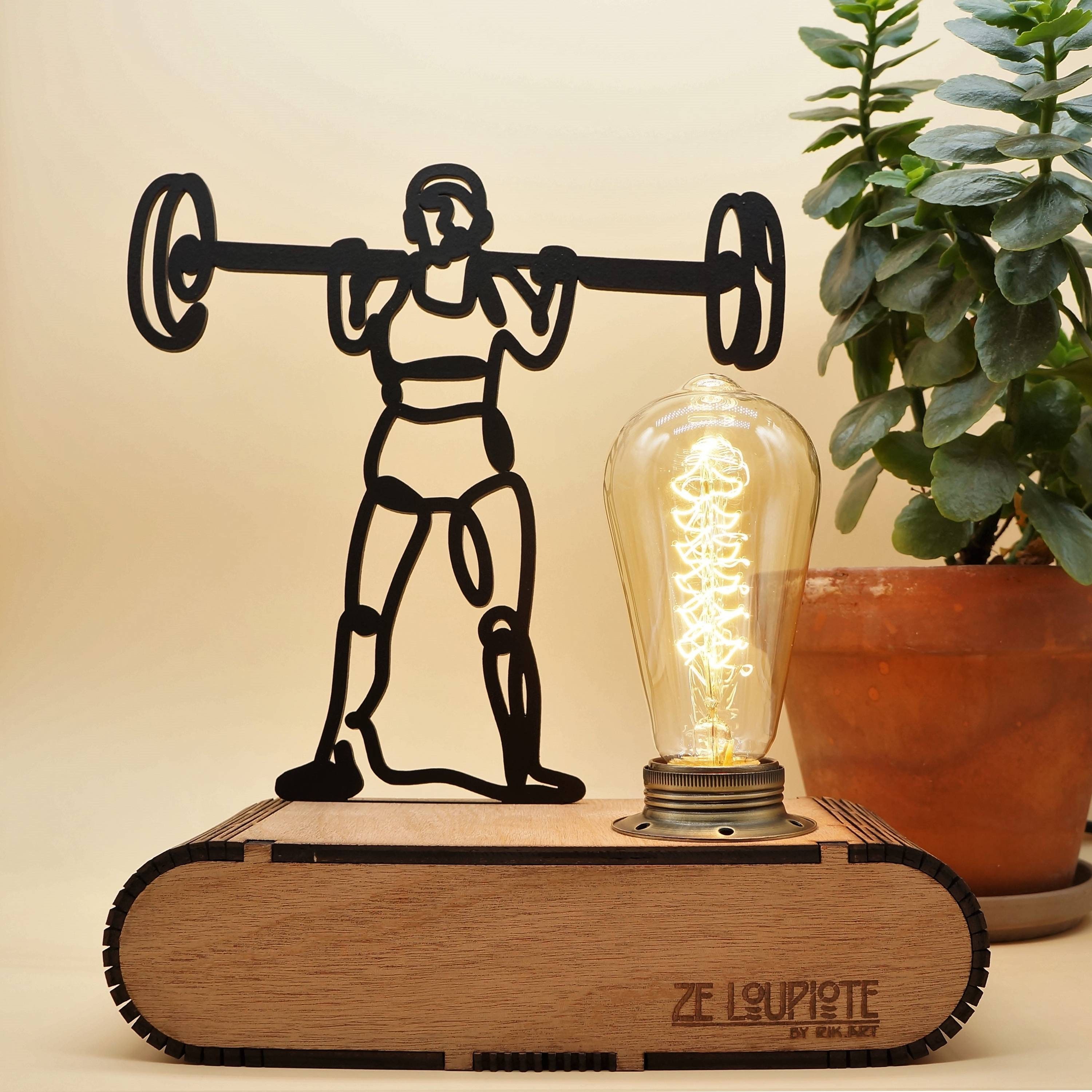 Lampe à Poser en Bois, Ze Loupiotedesign Modèle Musculation.