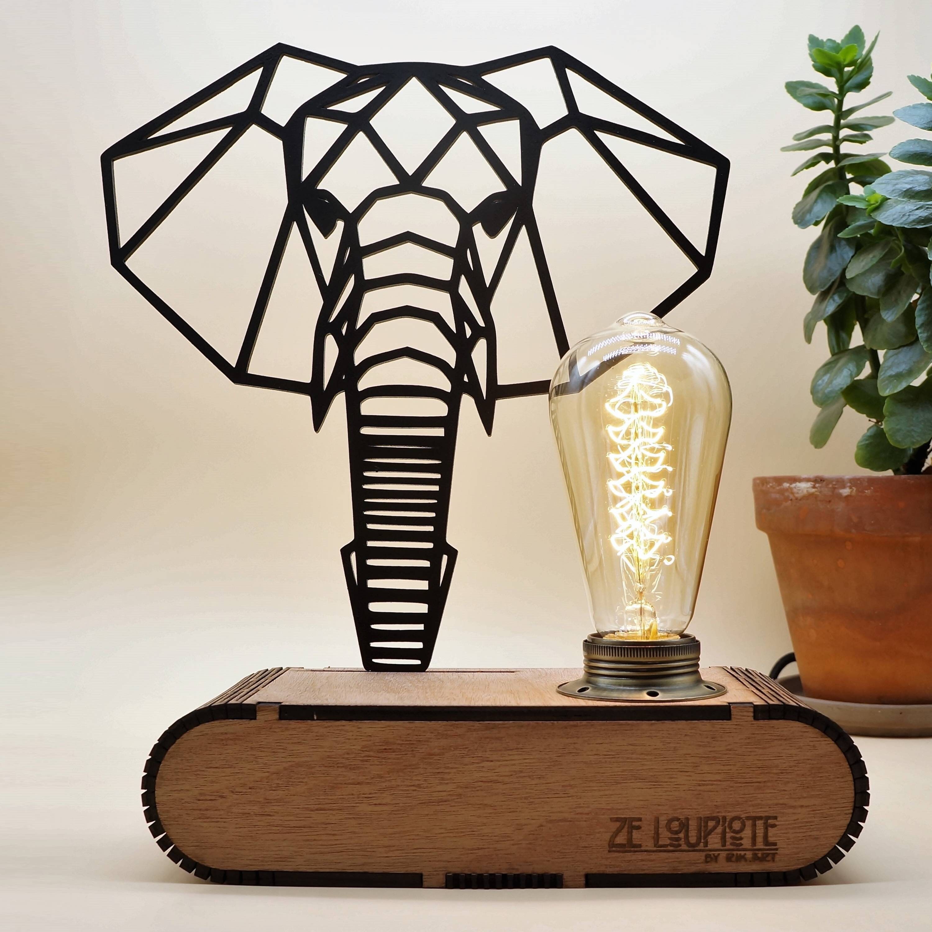 Lampe à Poser en Bois, Ze Loupiotedesign Modèle Eléphant Origami.