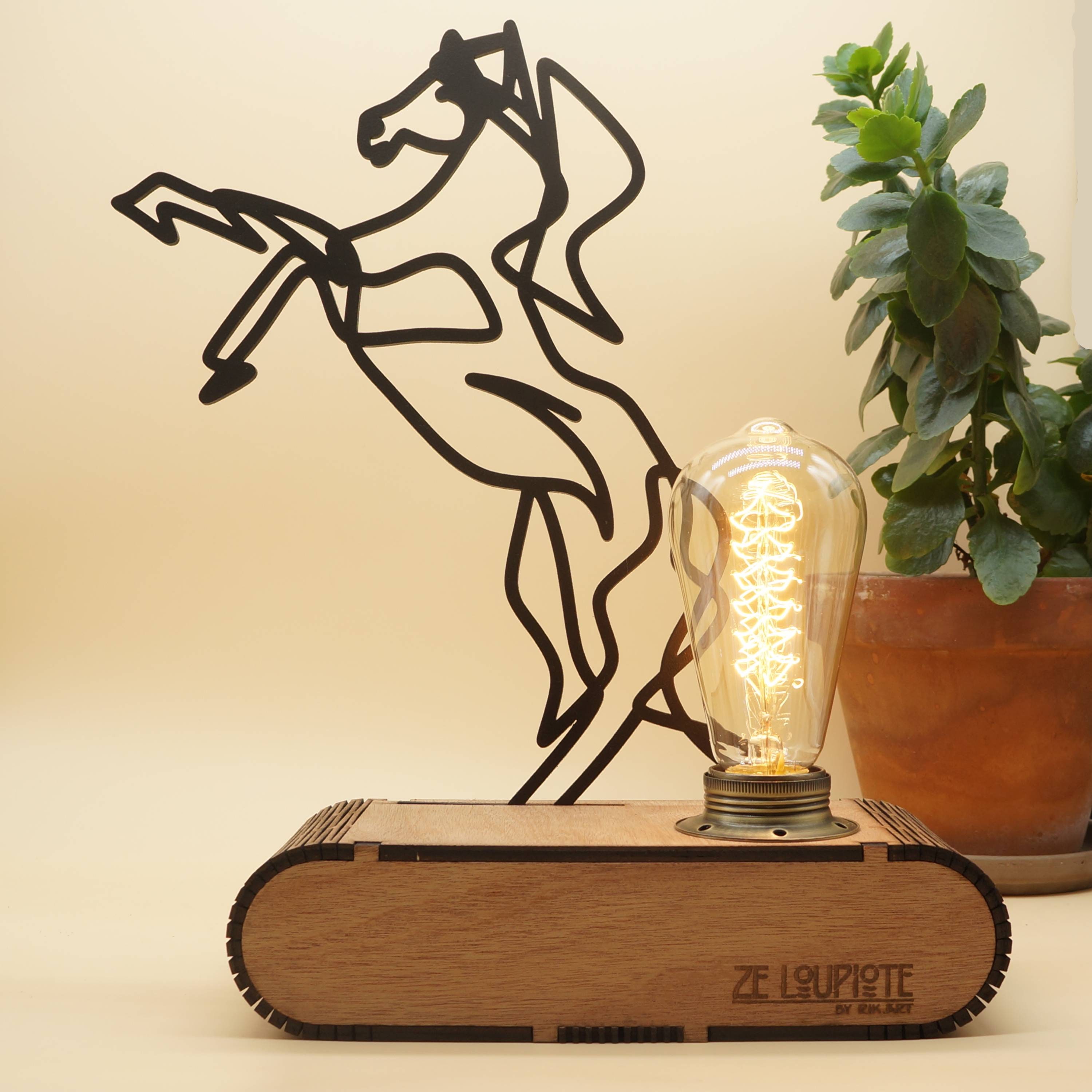 Lampe à Poser en Bois, Ze Loupiotedesign Modèle Cheval.