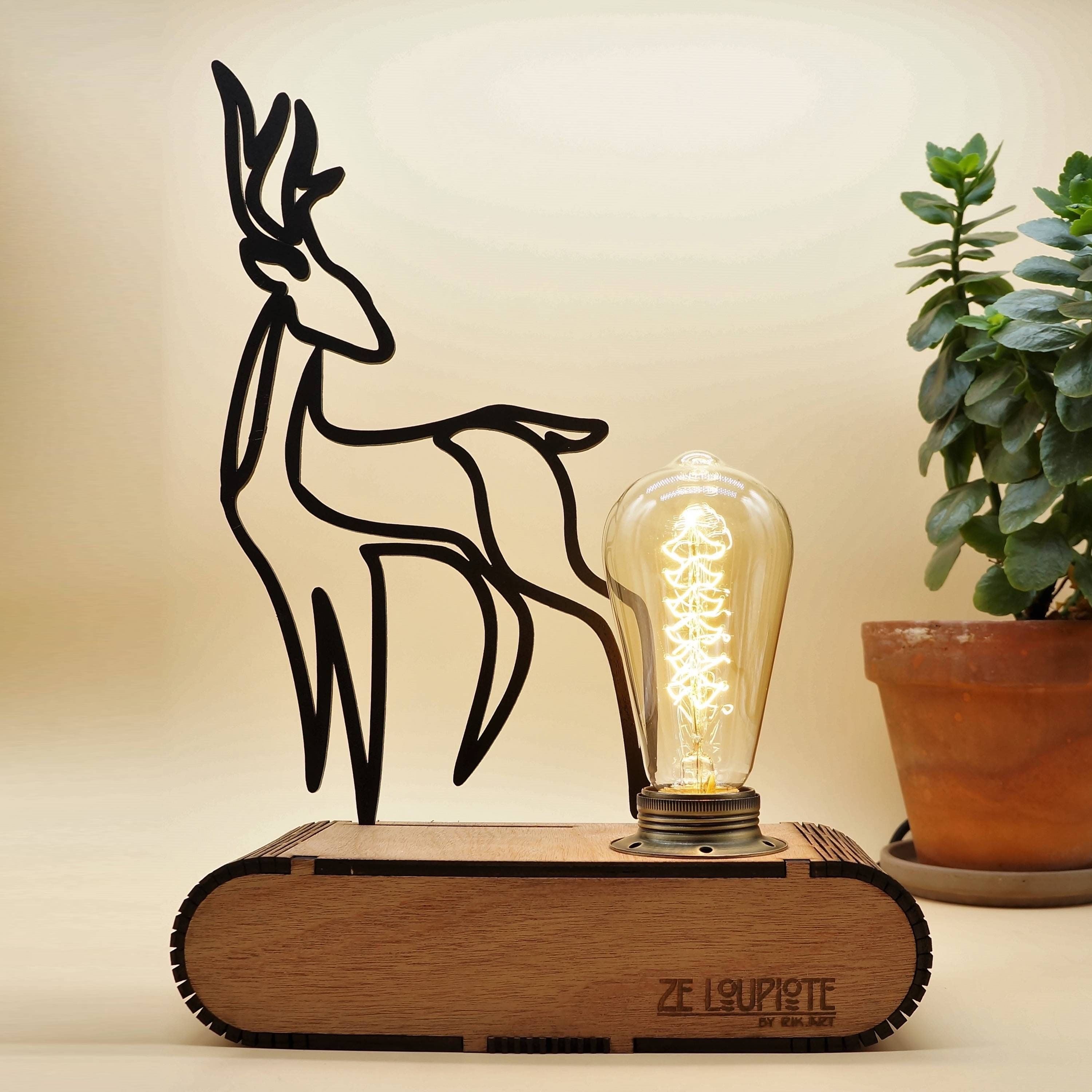 Lampe à Poser en Bois, Ze Loupiotedesign Modèle Chevreuil.