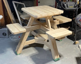 Tall Four Seat Pub Style Picnic Table woodworking plans diy with full scale templates included.