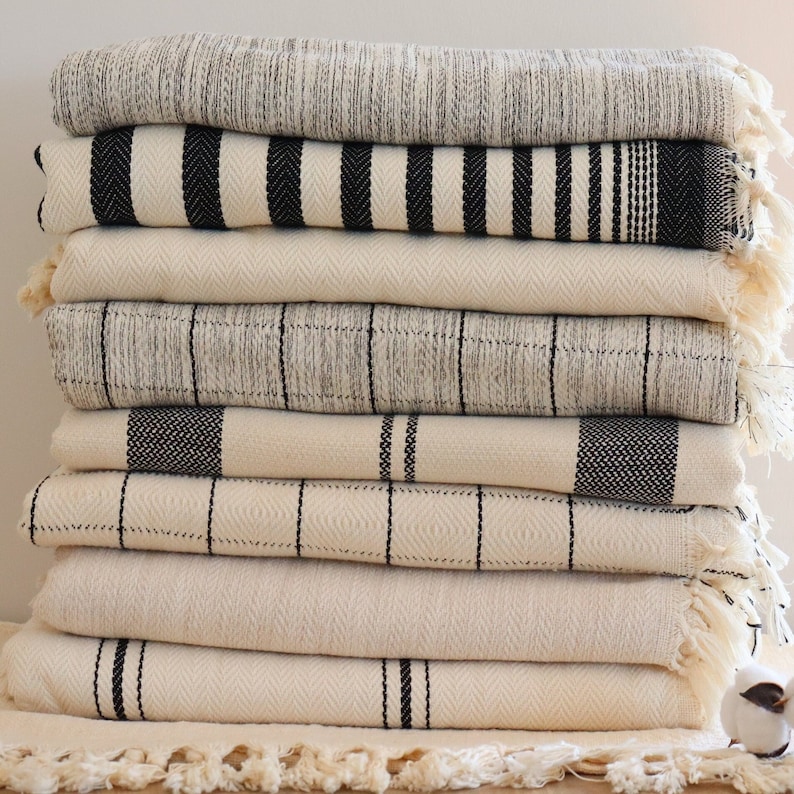Soft cotton bedspread is breathable and lightweight blanket. Cotton throw blanket is large and soft.
Throw blanket is eco friendly gift. Organic cotton throw is all season blanket.