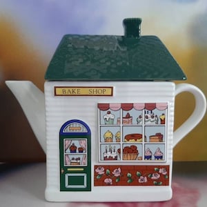 Bake Shop Theme , 1980s Vintage Ceramic Teapot, House Shape Tea pot, Made in Japan, Kitchen Decor, Retro