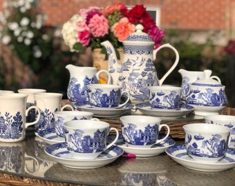 Vintage English Blue Willow Tea Set, Lots Pcs of Teaware, Suger/Creamer, Teacups/Saucers, Coffee Mugs, Blue and White, Chinoiserie