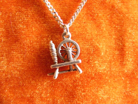 VINTAGE 3D STERLING SILVER PENDANT CHARM FOR BRACELET spinning wheel 11115 VINTAGE 3D STERLING SILVER PENDANT CHARM FOR BRACELET spinning wheel 11115
