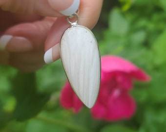 Scolecite pendant. Sterling silver.
