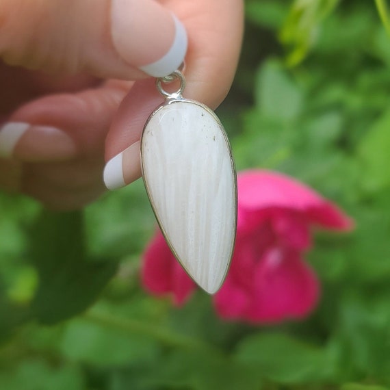 Scolecite pendant. Sterling silver.