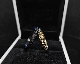 Anello girevole con punte dal design appuntito, anello antistress per quando si è nervosi o annoiati, regalo per lei, regalo per lui, regalo di San Valentino, regalo per gli esami, per il lavoro.
