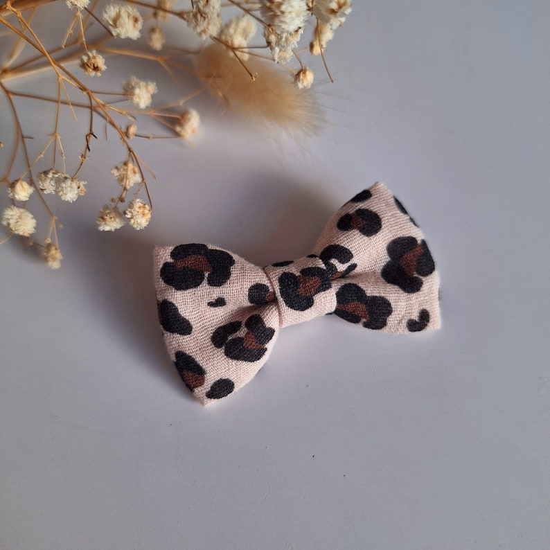 Noeud en gaze de coton sur barrette . Barrette pour bébé ou petite fille. image 7