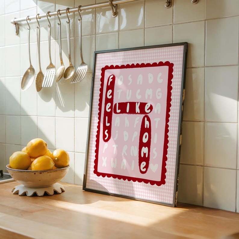 Voelt als thuis muurafdruk | Leuke roze en rode woondecoratie afbeelding 5