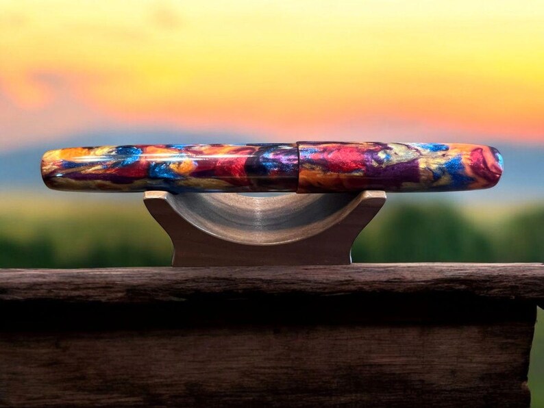 Omnicolor (3) - Barrington Model - Handmade Artisan Fountain Pen imagem 3