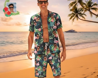 Gepersonaliseerde Hawaiiaanse shirtset: custom gezicht en flamingoprint - Strandkleding voor heren