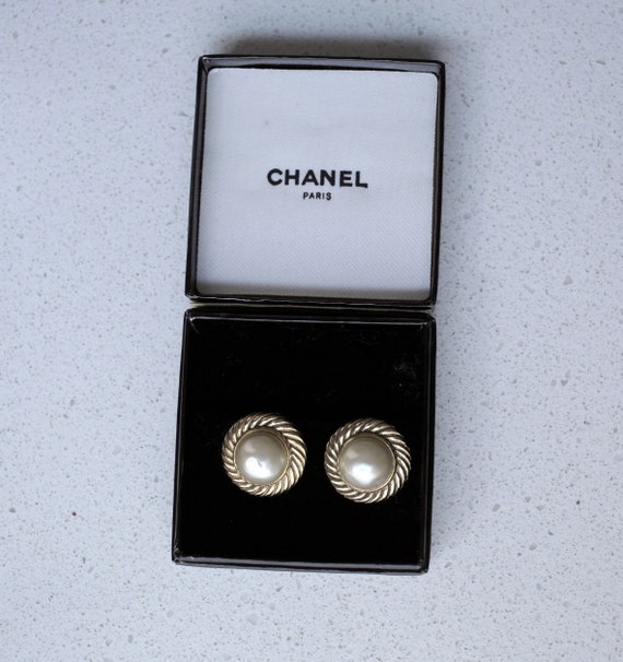 Chanel Vintage Goldtone and Faux Pearl Clip-On Ea… - image 1