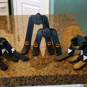 4 Display Stands