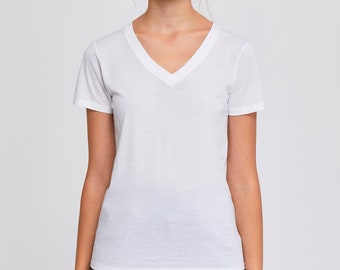 T-shirt van pima-katoen met V-hals: Suvi NYC Contemporary T-shirt