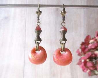 boucles d'oreilles corail orange, au choix : dormeuse / crochet /clip à vis, laiton bronze, inclusion feuille d'or, bijou fantaisie français