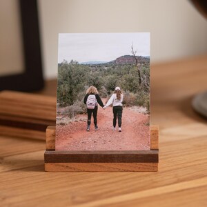 Portafotos de madera - Accesorio de escritorio - Portatarjetas