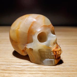 2.0 &quot;Afghanistan Jade geschnitzter Kristallschädel, der realistische natürliche Edelstein schnitzt 96g